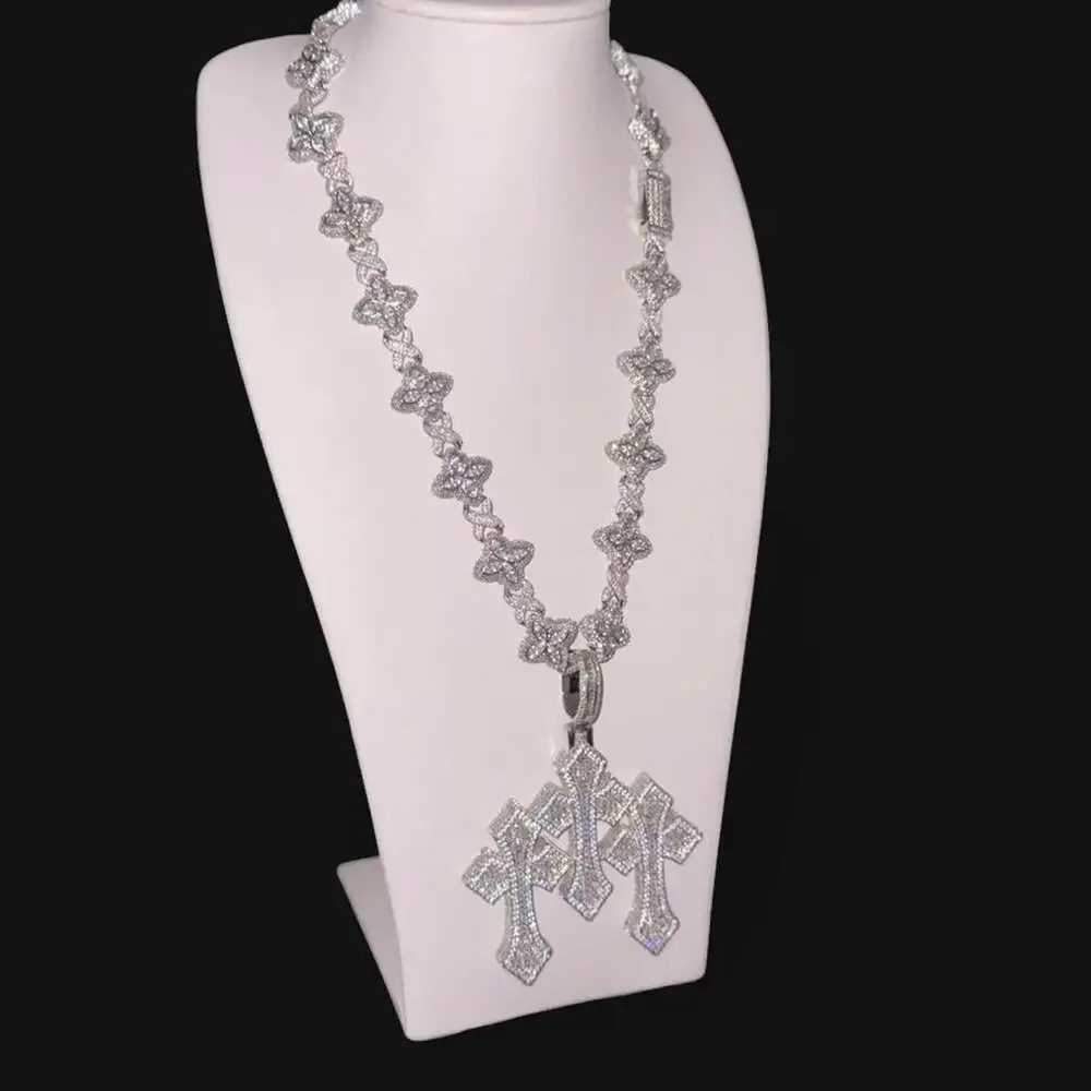 Iced Out Clover Link Triple 3749